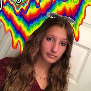 Meet your Posher, Lia